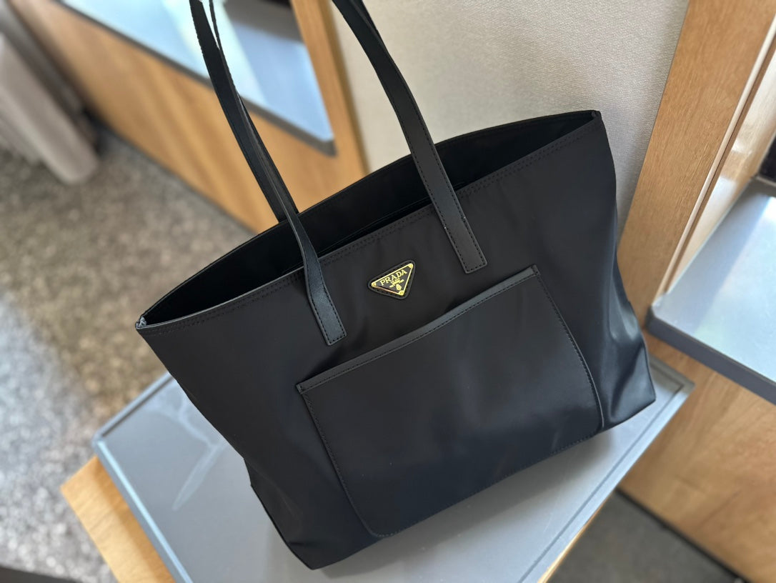 【PRADA 公式 旗艦店】プラダ ハンドバッグ当日出荷 好評に付き再入荷！37*32CM 240719
