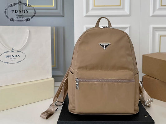 【PRADA 公式 旗艦店】プラダ リュックサック当日出荷 好評に付き再入荷！31*36CM 240719