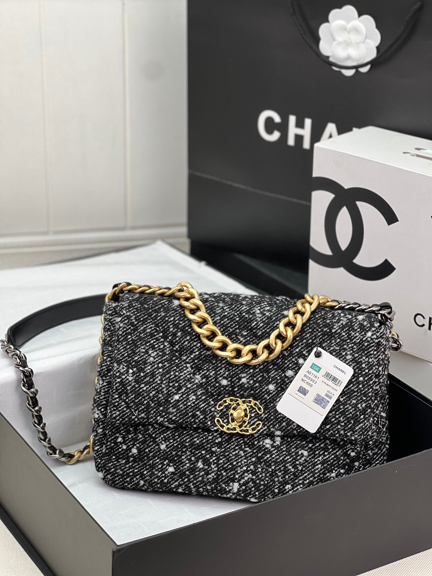 CHANEL 19 LARGE HANDBAG AS1161