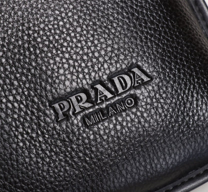 【PRADA 公式 旗艦店】プラダ 斜めがけバッグ 当日出荷 好評に付き再入荷！33*25*6CM