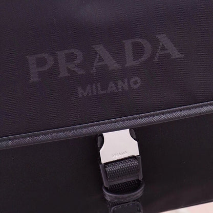 【PRADA 公式 旗艦店】プラダ 斜めがけバッグ 当日出荷 好評に付き再入荷！30*26*6CM
