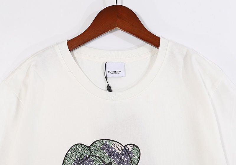 【Burberry】男女兼用、ご好評に付き再入荷！