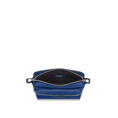 LOUIS VUITTONルイヴィトン アウトドア・メッセンジャー PM