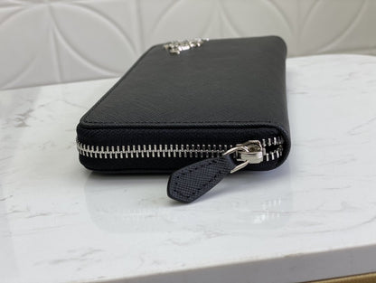 PRADA(プラダ) 財布19x12cm