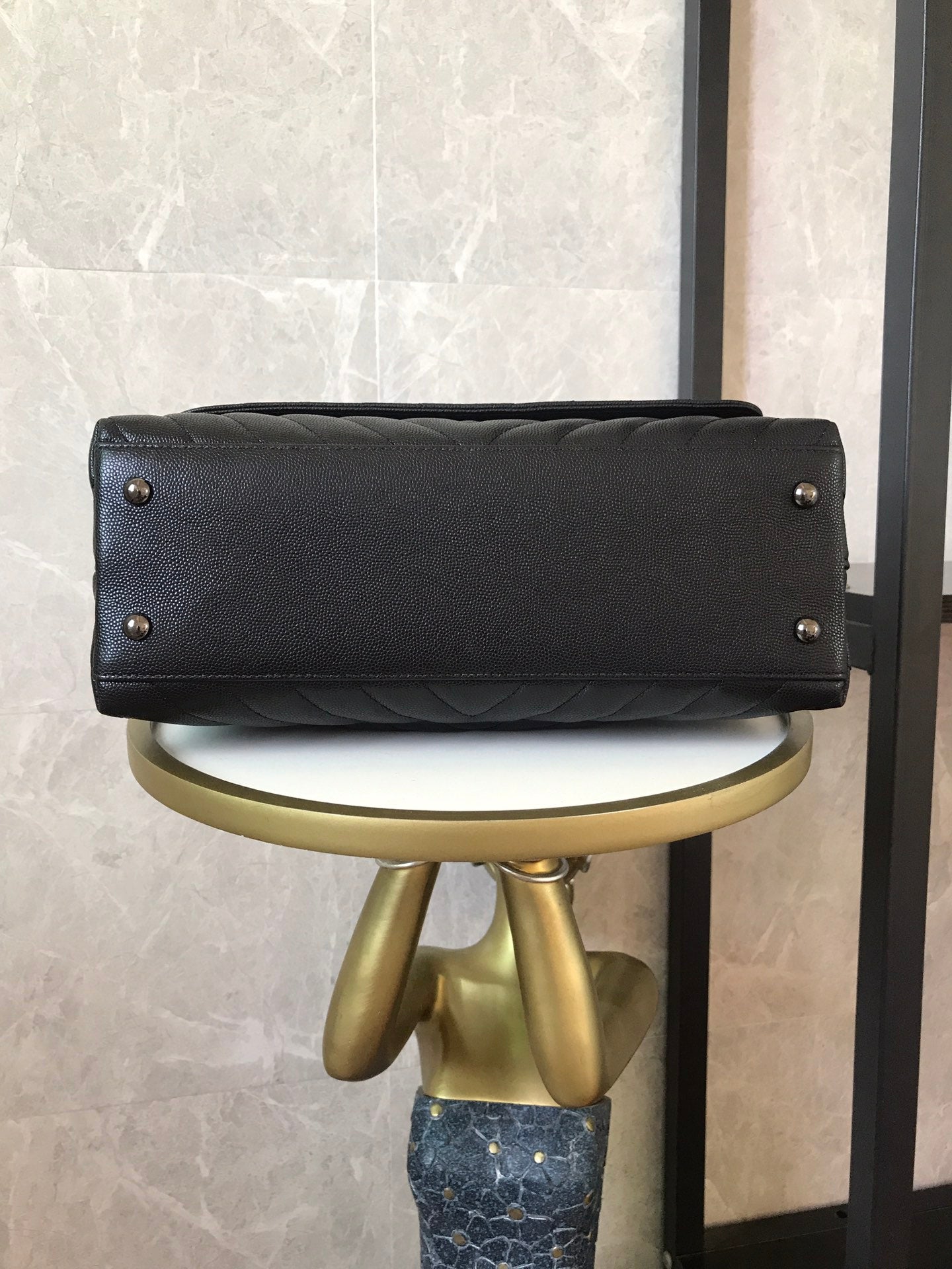 Chanel Cowhide handbag 92991