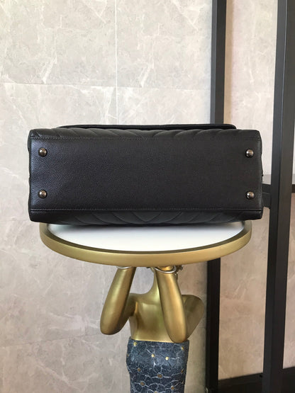 Chanel Cowhide handbag 92991