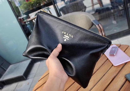 【PRADA 公式 旗艦店】プラダ クラッチバッグ当日出荷 好評に付き再入荷！28*18.5*3CM
