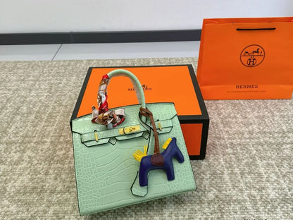 HERMES 高級ワニ革模様 プラチナバッグ