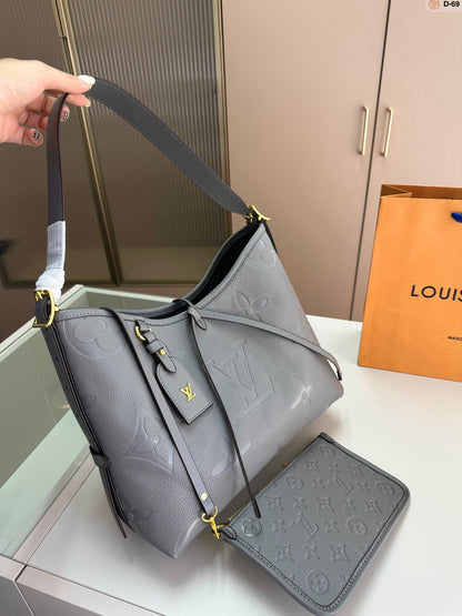 【L&V】小銭入れ付きエンボスショッピングバッグ