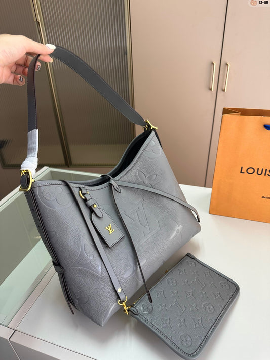 【L&V】小銭入れ付きエンボスショッピングバッグ