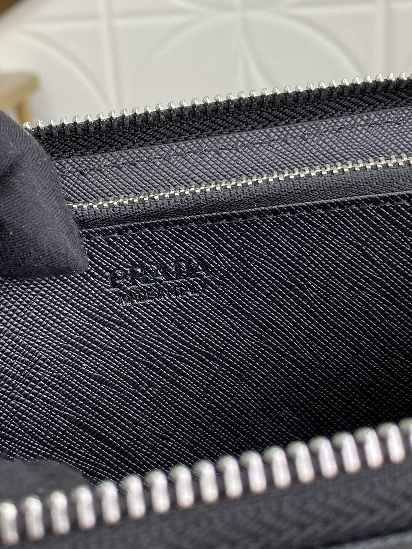 PRADA(プラダ) 財布19x12cm