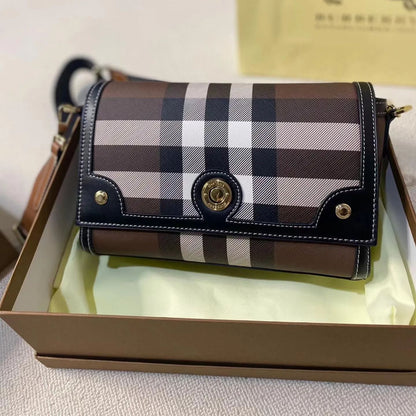 【◎VIP価格◎】Burberry noteショルダーバッグ