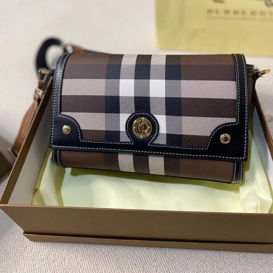 【◎VIP価格◎】Burberry noteショルダーバッグ