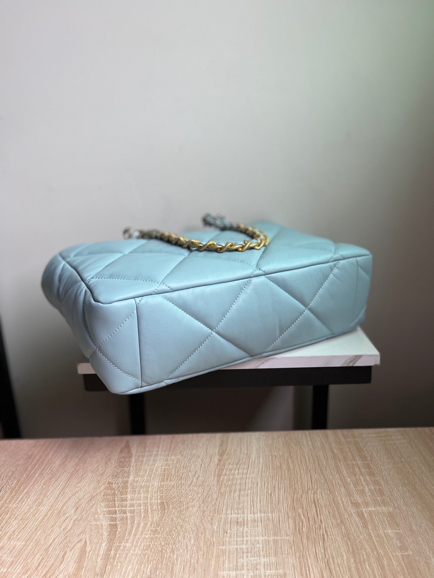 CHANEL 19 SHOPPING BAG 3360