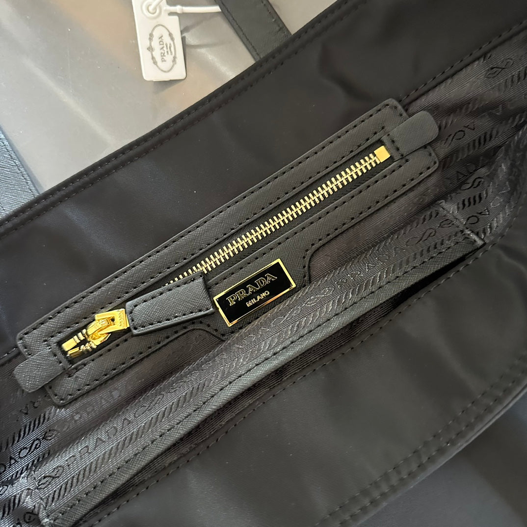 【PRADA 公式 旗艦店】プラダ ハンドバッグ当日出荷 好評に付き再入荷！37*32CM 240719