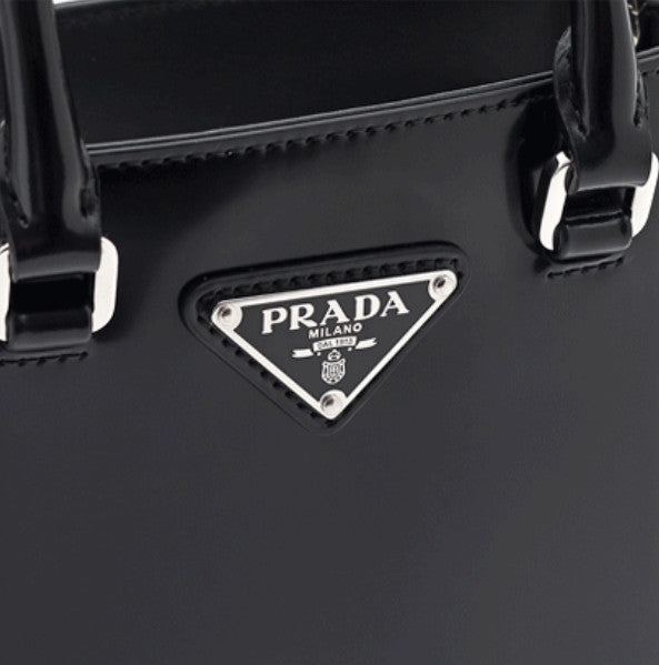 PRADAレディースショルダーバッグ☆正規品☆