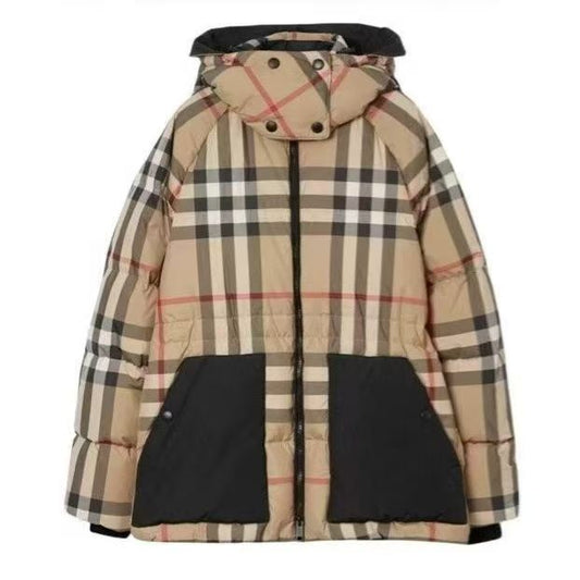 【BUREERRY公式 旗艦店】（バーバリー）ダウンジャケット、ご好評に付き再入荷！！