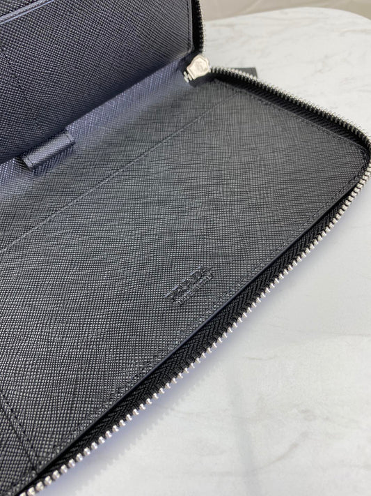 PRADA(プラダ) 財布 21x12cm