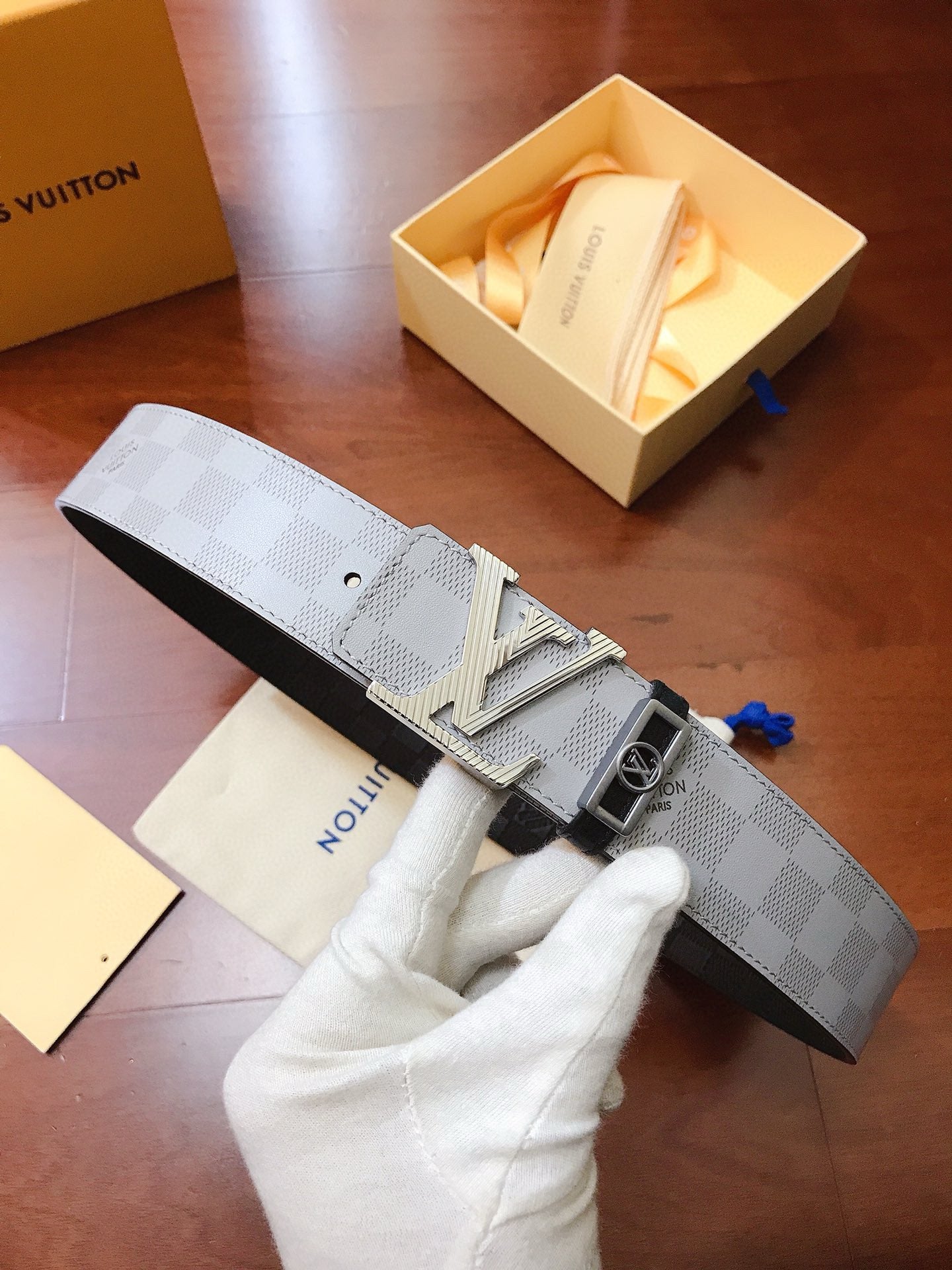 Louis Vuitton ソフトレザーシリーズ シルクスクリーン市松模様