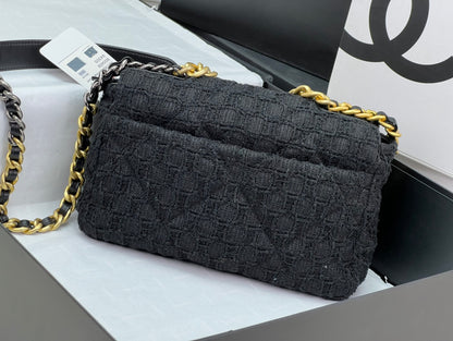 CHANEL 19 HANDBAG AS1161