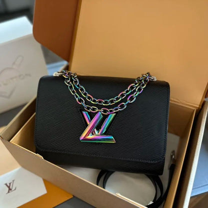 ★Louis Vuitton★ネオクラシカルなツイストミディアムバッグの登場です