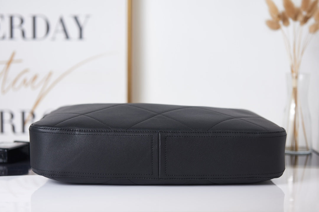 CHANEL SHOPPING BAG C-051