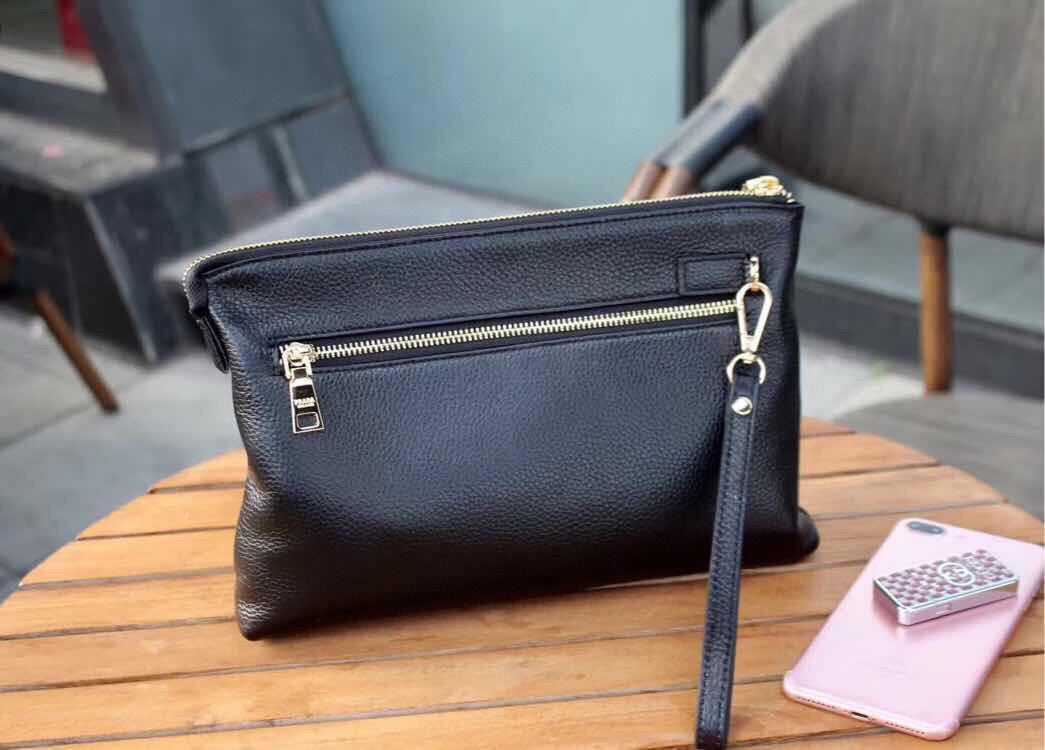 【PRADA 公式 旗艦店】プラダ クラッチバッグ当日出荷 好評に付き再入荷！28*18.5*3CM