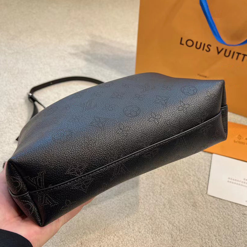 L&v WHY KNOT 蝶ネクタイ型トートバッグ