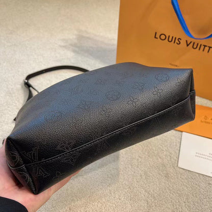 L&v WHY KNOT 蝶ネクタイ型トートバッグ