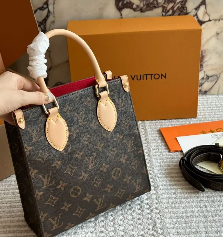 ☆Louis Vuitton☆ Sac Platの新しいミュージックバッグ