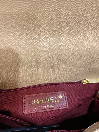 Chanel Cowhide handbag A92990