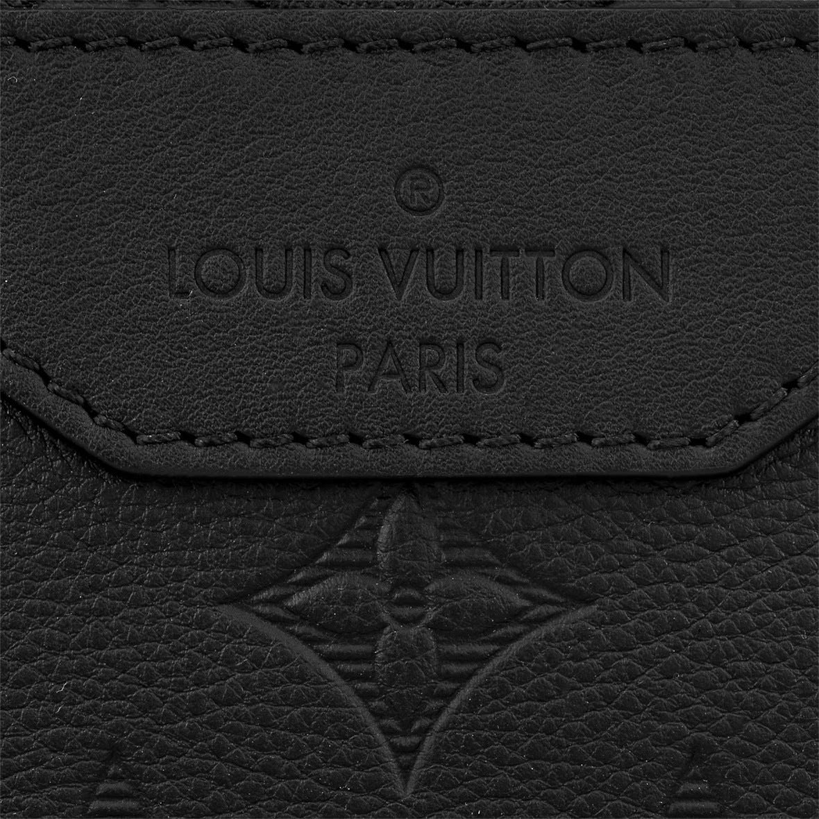《クールでお洒落！！》Louis Vuitton トリオ・メッセンジャー
