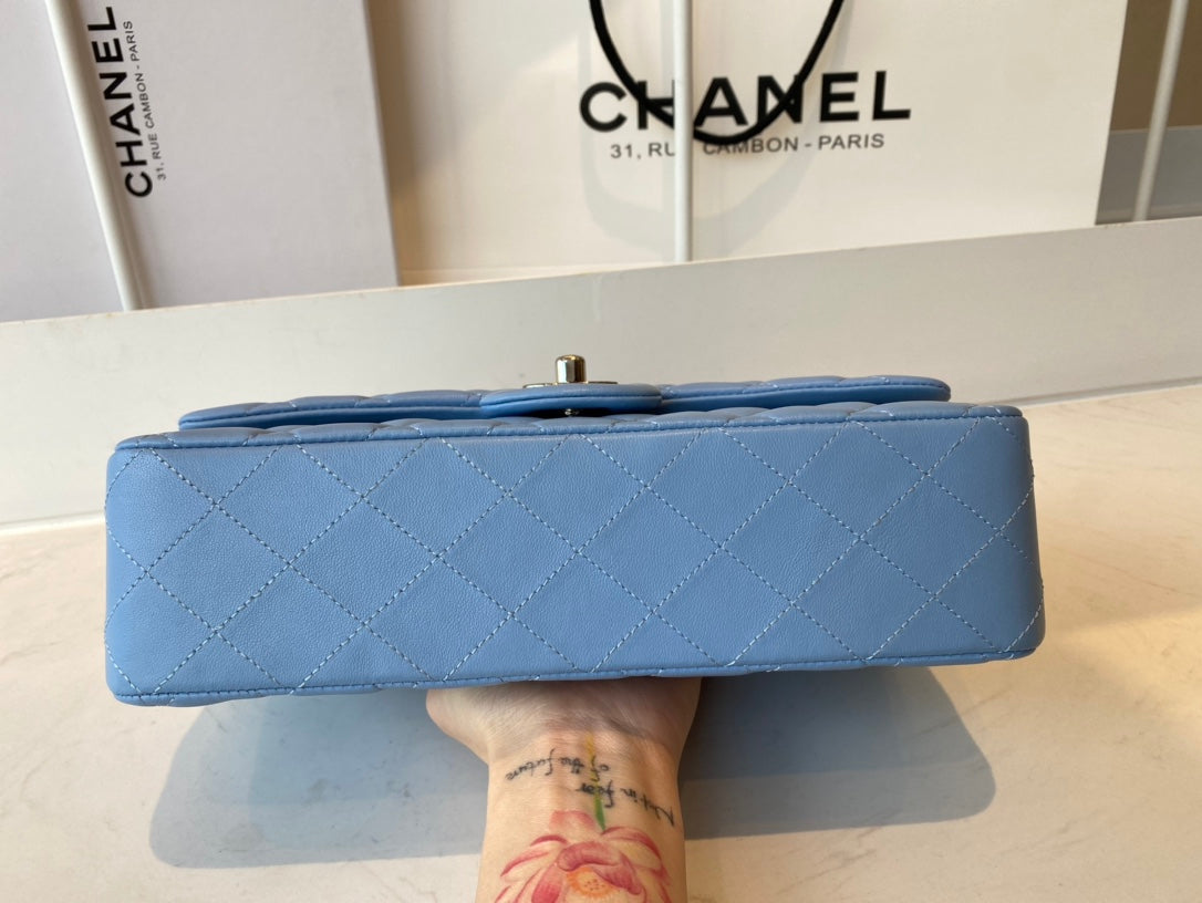 Chanel Flap Bag 1112