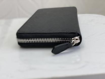 PRADA(プラダ) 財布19x12cm