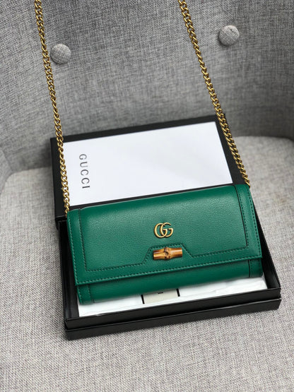 累積売上総額第１位【GUCCI★グッチ】チェーンウォレット