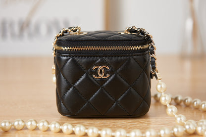 Chanel BOY BAG AP2581