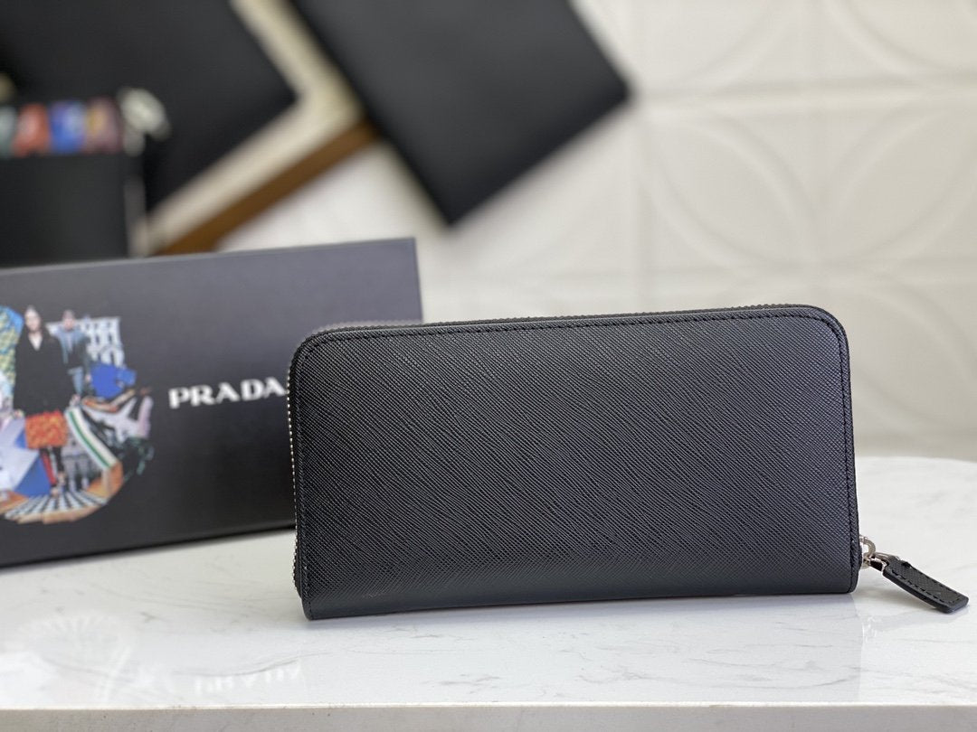 PRADA(プラダ) 財布19x12cm