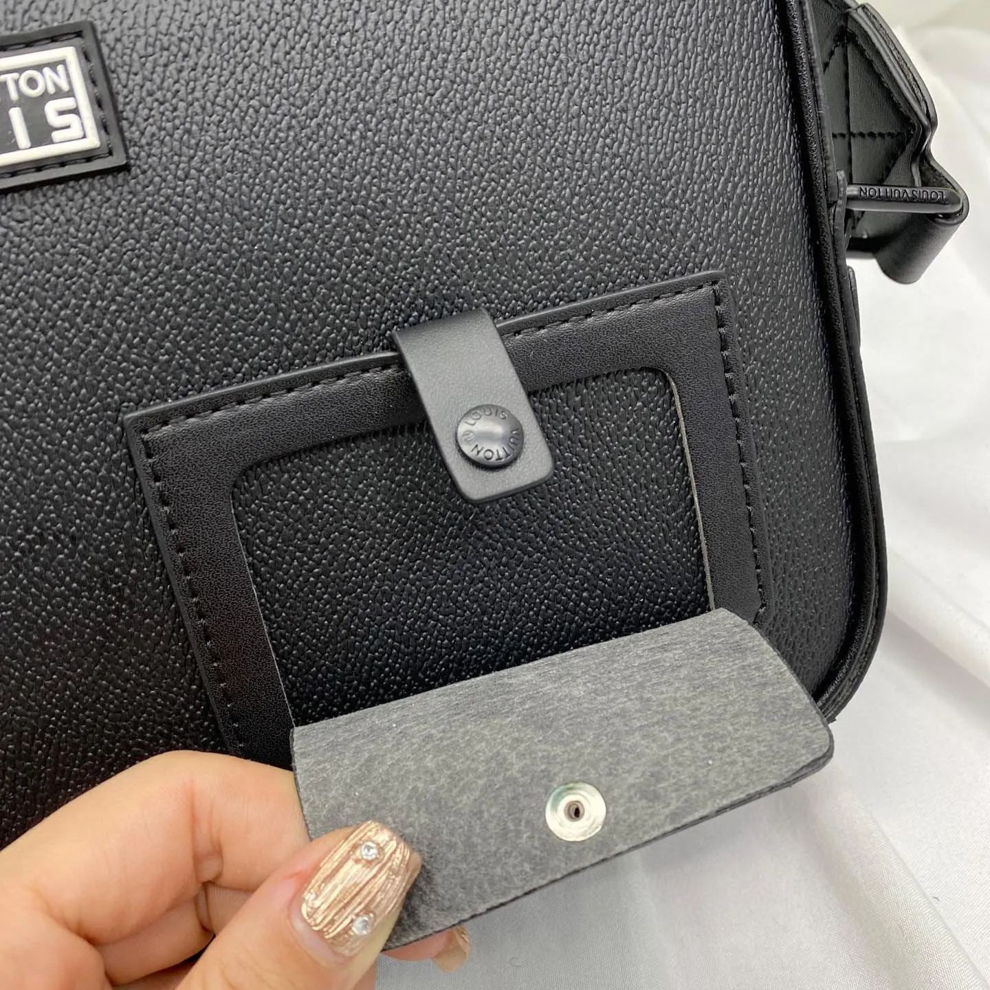 ☆Louis Vuitton☆ メンズショルダーバッグ