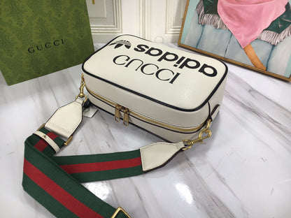 【GUCCI】アディダス x グッチ スモール カメラ バッグ