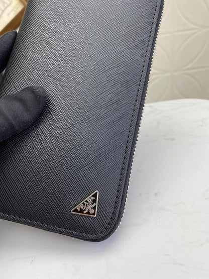 PRADA(プラダ) 財布19x12cm