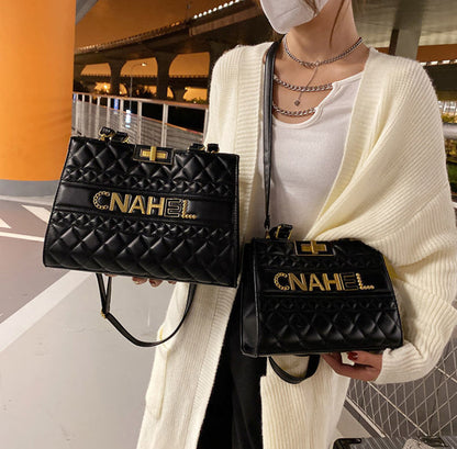 👜レターワンショルダーバッグ、ファッショナブルな大容量テクスチャードメッセンジャーバッグ👜【送料無料】