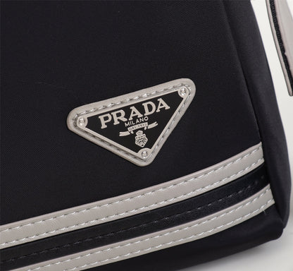 【 PRADA 公式 旗艦店】 プラダ ショルダーバッグ当日出荷 好評に付き再入荷！25*18*9CM