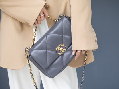 Chanel 19 26CM
