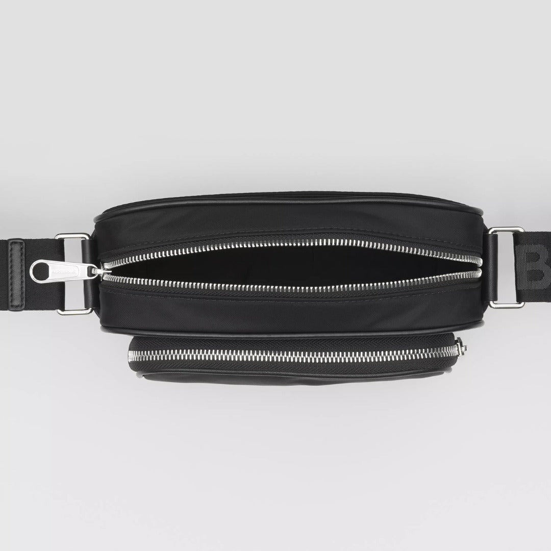 【BURBERRY】バーバリー ロゴ入り ナイロン ショルダーバッグ