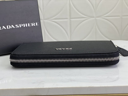 PRADA(プラダ) 財布19x12cm