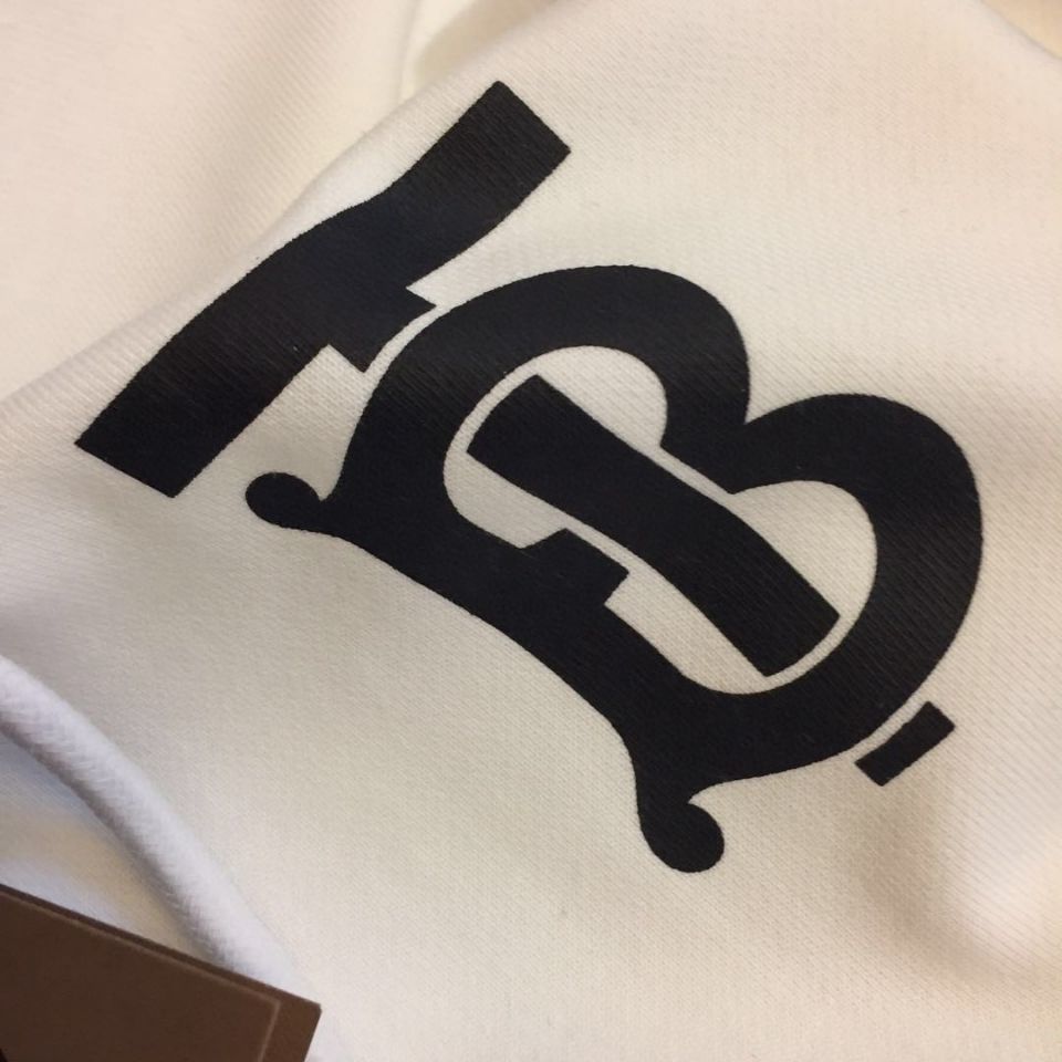 【BURBERRY】男女兼用 ご好評に付き再入荷！