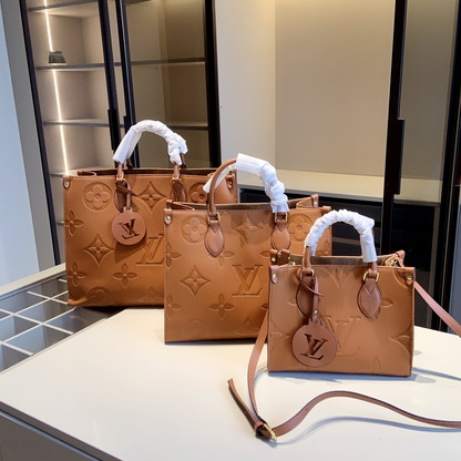 【LOUIS VUITTON】LV 2023 新製品 専門店定番の大きい押し花シリーズで、定番Onthego Toteショッピングバッグ