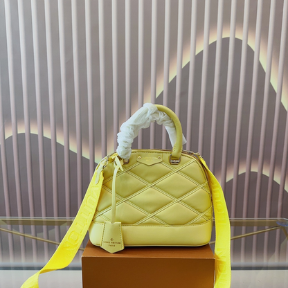 【LOUIS VUITTON】LV 新作シェルバッグ ショルダーまたは斜め掛けトレンド