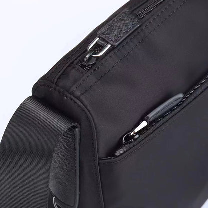 【PRADA 公式 旗艦店】プラダ 斜めがけバッグ 当日出荷 好評に付き再入荷！30*24*9CM
