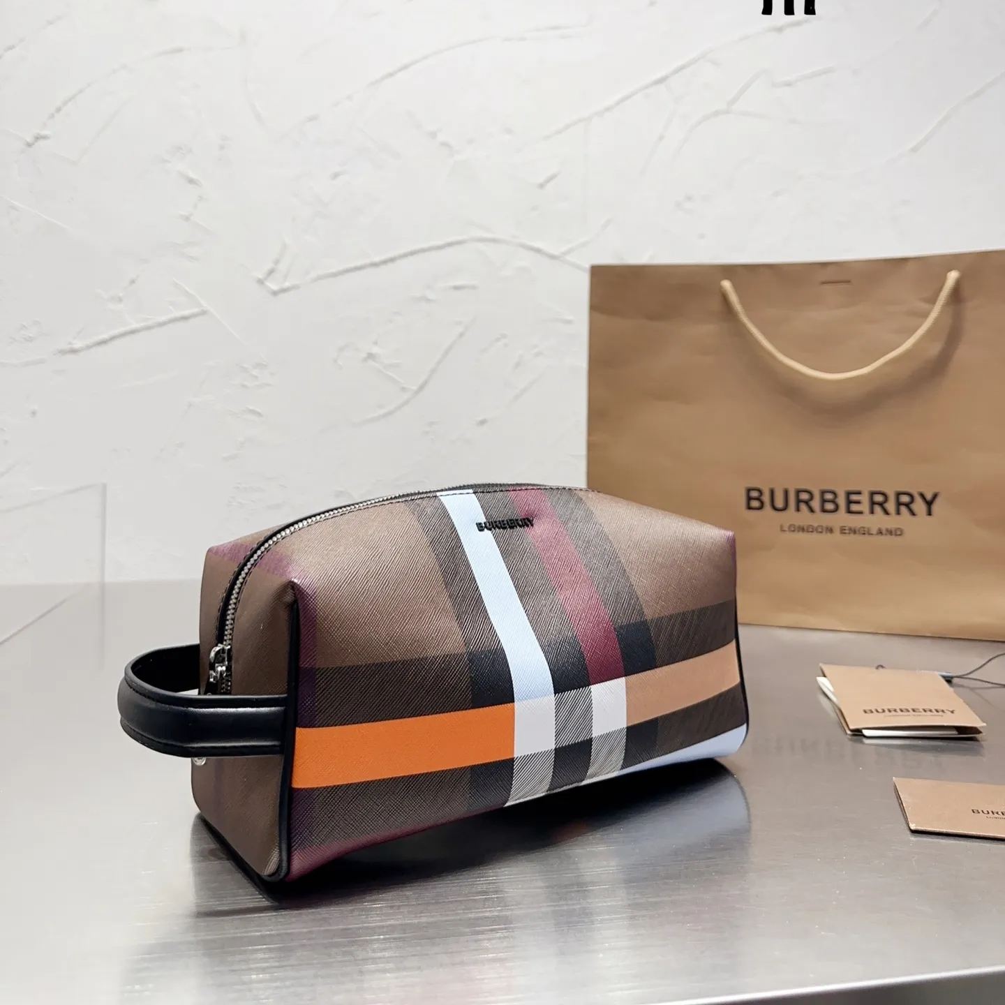 BURBERRY セカンドバッグ